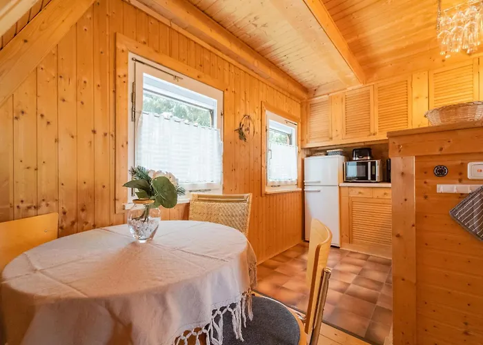 Tatil Evi Cozy Forest Hideaway In